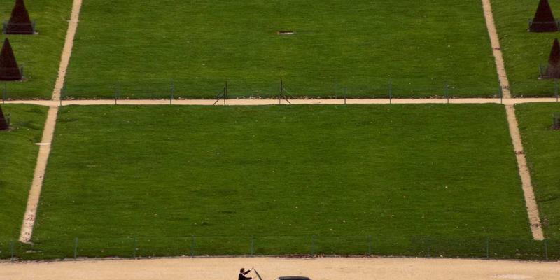 宠物车载安全用品深度实测：安全座椅、安全带与航空箱，哪种更适合长途旅行？